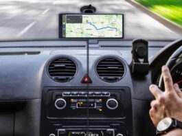 Laser 10" portable CarPlay and Android Auto screen